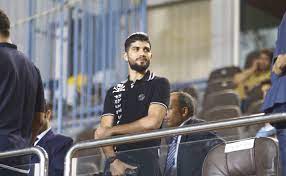 أن كارتيرون أبلغ إدارة الزمالك بأنه يكن كل التقدير والاحترام لفرجانى ساسى إلا أن الزمالك لن يقف على لاعب مانحهم كافة الحرية فى التفاوض مع اللاعب حول. ÙÙŠØ¯ÙŠÙˆ ÙˆØµÙˆØ± ÙØ±Ø¬Ø§Ù†Ù‰ Ø³Ø§Ø³Ù‰ ÙˆØ²ÙˆØ¬Ø© Ø¬Ø±ÙˆØ³ ÙŠØ³Ø§Ù†Ø¯Ø§Ù† Ø§Ù„Ø²Ù…Ø§Ù„Ùƒ Ø£Ù…Ø§Ù… Ø§Ù„Ø§ØªØ­Ø§Ø¯ Ù…Ù† Ø¨ØªØ±ÙˆØ³Ø¨ÙˆØ±Øª Ø§Ù„ÙŠÙˆÙ… Ø§Ù„Ø³Ø§Ø¨Ø¹