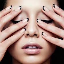 Erika Loya (@looksbyerika)