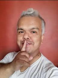 VIENDO EL ULTIMO PROGRAMA DEL CARTEL DEL HUMOR. GRACIAS POR SEGUIRNOS ESTE  2,019.SENTIMIENTOS ENCONTRADOS,NO LO VOY A NEGAR.HICIMOS UN BUEN TRABAJO  QUIZA MUCHOS NOS CRITICARON Y ATACARON, PERO NOS BURLAMOS DE QUIENES