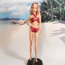 Jeux > fille > stylisme > styliste des maillots de bain de barbie. Maillot De Bain 2 Pieces Pour Poupee Barbie Barbie Plage Un Grand Marche