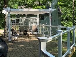 Glass deck railings for when looks matter. Regal 6 Mm X 35 7 8 In X 60 In Deck Railing Tempered Glass Panel Lowe S Canada
