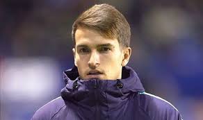 Barcelona oo dooneysa inay heshiis cusub ka saxiixato Denis Suarez.