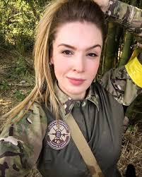 Diamond Elizabeth (@DiamondElizab18)