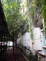 Inside this old building in ipoh is a charming cafe called burps and giggles, filled with knick knacks and amazing wall backdrops. Exploring Ipoh S Culinary Treats Eat The Wind