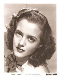 Peggy Popham's Instagram, Twitter & Facebook