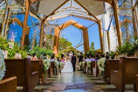 Intimate Wedding Ceremony Wayfarers Chapel Rancho Palos Verdes Ca Wayfarers Chapel Southern California Wedding Venues Wedding Southern California