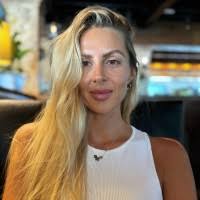 400+ perfiles de «Olivari»