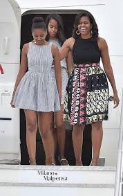 »so viel weiser, gebildeter und begabter als ich es in ihrem alter war« die welt sah dabei zu, wie sasha und malia obama erwachsen wurden. Nachdem Alle Tochter Nun In Der Uni Sind Sagt Michelle Obama Dass Sie Und Barack Sich Neu Kennen Lernen