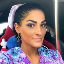 Sometimes Kacey sounds ferocious when she plays... wonder if the neighbors  think she's fierce? 😮🐾❤️🐾🤣