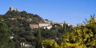 Das tal der roya ist ebenso reizvoll. Die Burg Der Charme Der Provence Und Der Cote D Azur