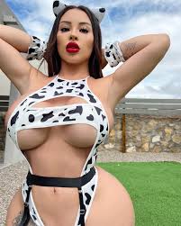 Notorious Victorious - Free sexy pics, galleries & more at Babepedia
