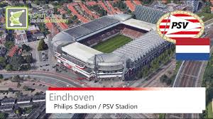 Particulièrement renommée, sa section sportive la plus connue est celle du football , qui évolue en première division néerlandaise. Philips Stadion Psv Stadion Psv Eindhoven 2018 Youtube