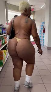 Massive ebony big ass - ThisVid.com