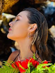 Edison Pearl Huggies in 14k Gold Fill