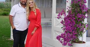 Maybe you would like to learn more about one of these? Irina Fedishin Privitala Cholovika I Pokazala Spilne Foto Shou Biznes Sogodni