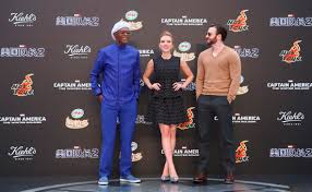 Check spelling or type a new query. Skarlett Johansson I Kris Evans Na Premere Filma Pervyj Mstitel Drugaya Vojna V Kitae La Femme Moderne Zhurnal Sovremennoj Zhenshiny