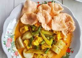 Resep memasak lontong sayur yang enak sempatkan subcribe chanel ini sebelum memulai. Resep Lontong Sayur Ala Profesional