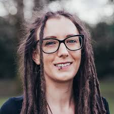 She Defies: Powerful Stories of Overcoming: Olivas, Hanna, Springer,  Anne-Marie, Andrews, Jennifer, Horseman, Natalie, Pereira, Shannon, Lite,  Nicole, Darby GMBPsP SMACCPH, Hannah, Minnis, Tomia, Whitacre, Emily, M  Watkins, Maureen: 9781966798040 ...