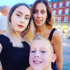 Im just wondering if anyone else is having problems with the Coop Inpost  locker,ive sent 2 parcels but they haven't been collected ,its been 9days  since they were dropped off? 🤔🤔