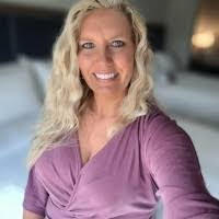 Jill Levesque's Instagram, Twitter & Facebook