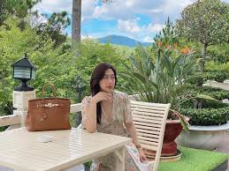 Phạm ngọc hà my từng lọt top 15 hoa hậu việt nam 2018 trước khi làm công việc truyền hình. F6ao7yay9uqlum