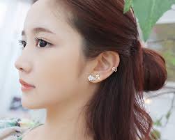 EMMA CRYSTAL FLOWER HELIX EARRING