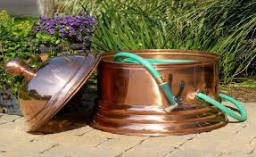 The garden hose reels below aren't the cheapest, but they will last you years. 23 Creative Ways To Store Your Garden Hose Garden Lovers Club