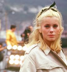We did not find results for: Catherine Deneuve And Her Iconic Half Updo Le Maquette