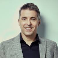 1300+ perfiles de «Corbeil»