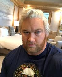 When your character finally unlocks hair customization 😅