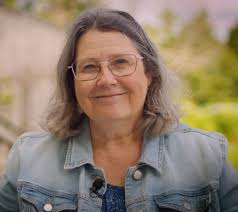 Becky Rule's Instagram, Twitter & Facebook