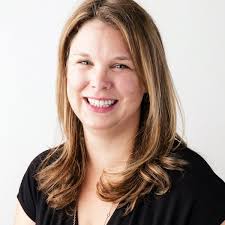 Emily Dow's Instagram, Twitter & Facebook