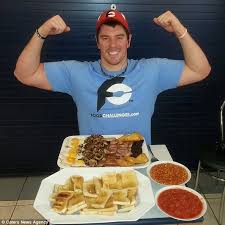 We Fell In Love At A 42-Inch Pizza Eating Competition - Now We Travel The  World Scoffing 10,000 Calorie Meals Together | The Irish Sun