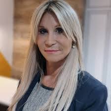 Lisa Gurr's Instagram, Twitter & Facebook