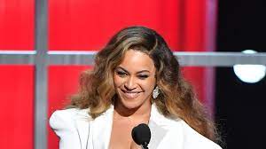 Pop superstar beyoncé has announced a big new stadium tour for. Beyonce Gave The Middle Finger To 2020 With This Holiday Gift Teen Vogue