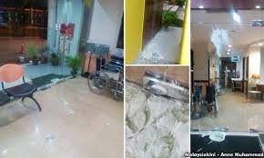 Seksyen 2, wangsa maju, 3, jalan 4/27a, 53300 kuala lumpur, federal territory of kuala lumpur, malajzia. White Paint Splashed At Entrance Of Damai Service Hospital Coconuts Kl