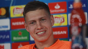 А еще возвращения лиги чемпионов, итоги конкурса и новые зубы зинченко. Nikolaj Matvienko Zinchenko Myagko Govorya Ugrozhal Footboom