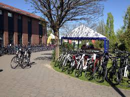 Latocha Ihrem Fahrradcenter Im Suden Berlins