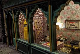 Anonymous comments are disabled in this journal. Anonymouse Street Artists Install Miniature Shops And Restaurants For Mice On City Streets Oxak News