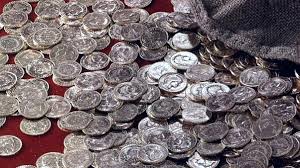 Humus — tuproq), chirindi — tuproqning nisbatan barqaror, odatda, qoramtir organik birikmalari majmui; Ruyada Gumus Gormek Ne Anlama Gelir Ruyada Gumus Kupe Gormek Ruyada Gumus Yuzuk Gormek Ne Anlama Gelir