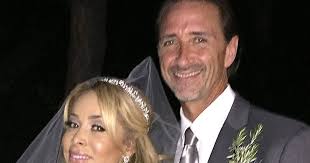 HOLLYWOOD SUE CAMERON: KRIS JENNER OFFICIATES AT FAYE RESNICK'S WEDDING TO  EVERETT JACK