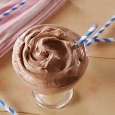 This Keto Frosty Tastes Just Like Wendy S Minus The Guilt Video Recipe Video Keto Dessert Easy Keto Dessert Recipes Frosty Recipe