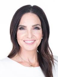 Donna Bullington's Instagram, Twitter & Facebook