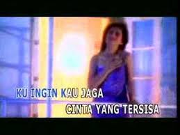 Lagu bulan bintang dirilis pada 2020 di kanal youtube mop music channel. Lirik Lagu Lilis Karlina Dan Video Karaoke Kumpulan Lyrics Terlengkap Di Wowkeren Com