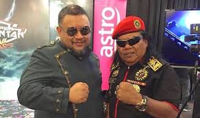 Dibahagikan kepada dua kumpulan iaitu kungfu kipidap dan silat dongibab. Super Spontan All Stars Added A Super Spontan All Stars Facebook
