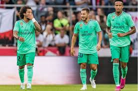 Schalke verliert 1:6 gegen real madrid. Bruch Mit Einer Fussball Tradition Verruckte Welt Real Madrid Spielt In Grun Fussball Stuttgarter Zeitung