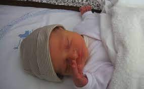 Dalam beberapa minggu, kalau nak post silakan. saya pernah dengar nasihat orang ini dulu. Comelnya Baby Baru Lahir Koleksi Gambar Bayi Bayi Comel Facebook