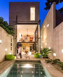 Modern Mexican House Located In Yucatan Maison Mitoyenne Maison Design Architecture De Maison
