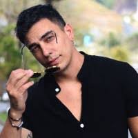 Gilberto Caraballo's Instagram, Twitter & Facebook