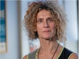 Inside 'Suzy and the Simple Man'